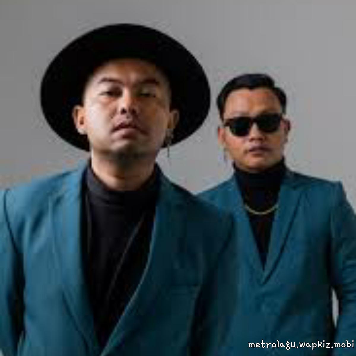 Cover album Adilkah dari Hiladies di Matikiri