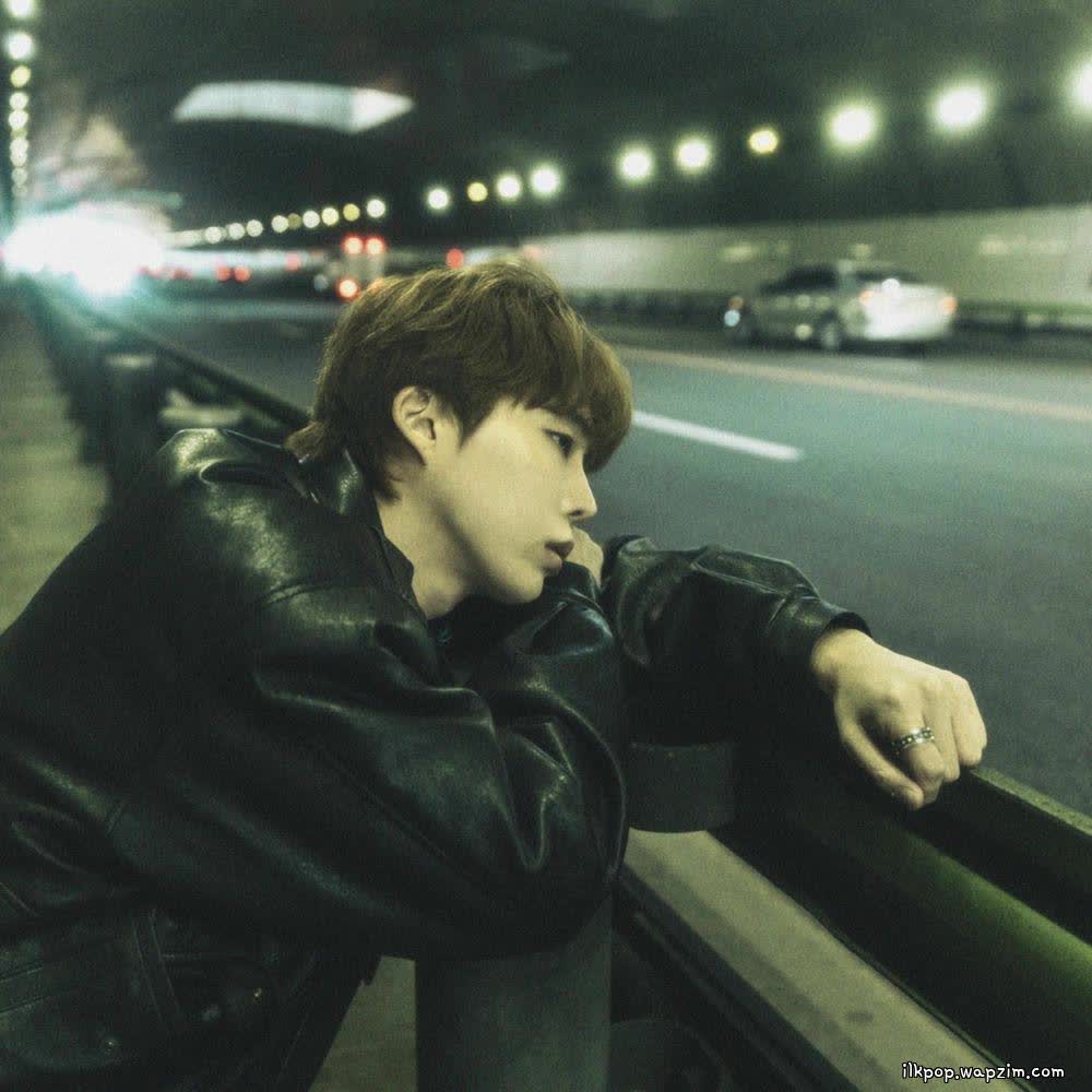 Cover album 그냥 가 (Let You Go) dari YUWAN di Matikiri