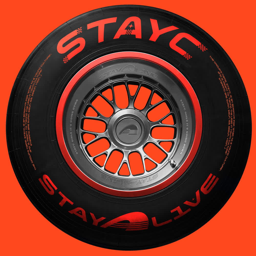 Cover album STAY ALIVE dari STAYC di Matikiri