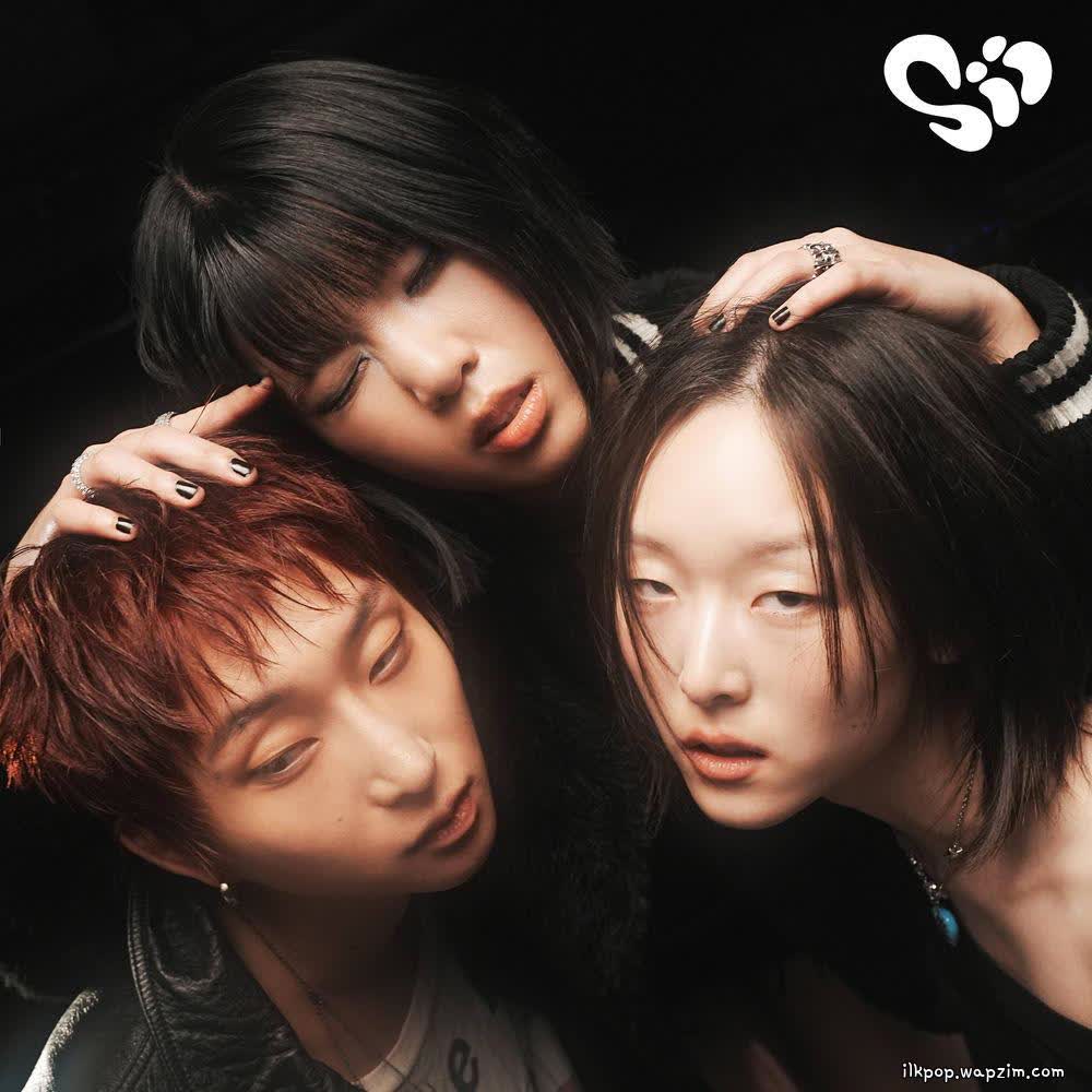Cover album Eyes On Me dari Sii di Matikiri