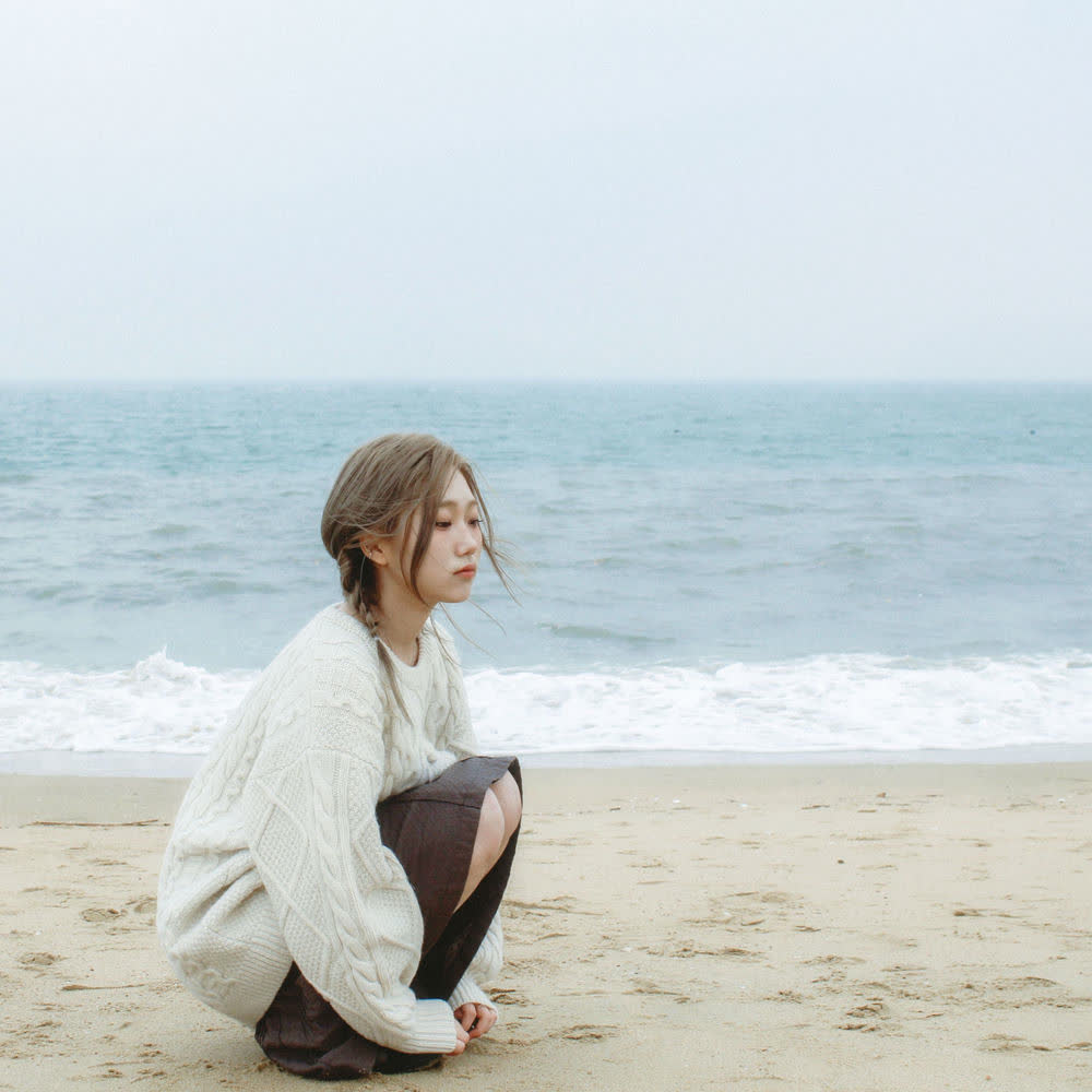 Cover album 바다야 (Sea,) dari Jeongyun di Matikiri