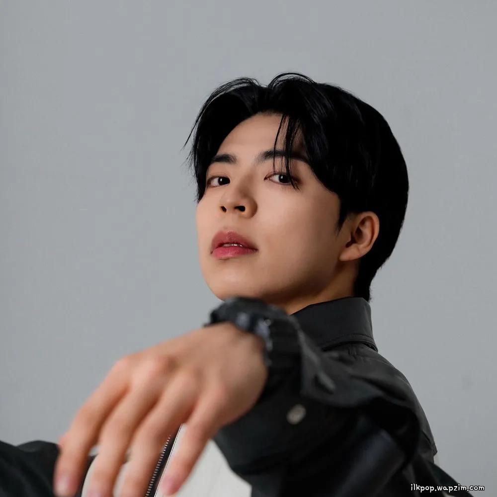Cover album Not GEN - Z dari JunSung di Matikiri