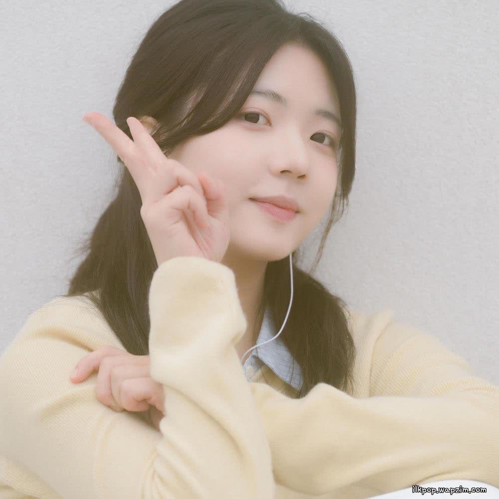 Cover album 나의 첫사랑은 봄을 기다리겠지 (My First Love Waits for Spring) dari Kim Jeong Yeon di Matikiri