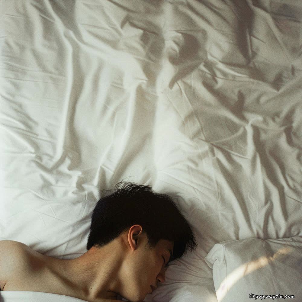 Cover Llwyd - 이 밤을 평범히 낭비하지 말아요 (No Ordinary Night) Cover album 이 밤을 평범히 낭비하지 말아요 (No Ordinary Night) dari Llwyd di Matikiri