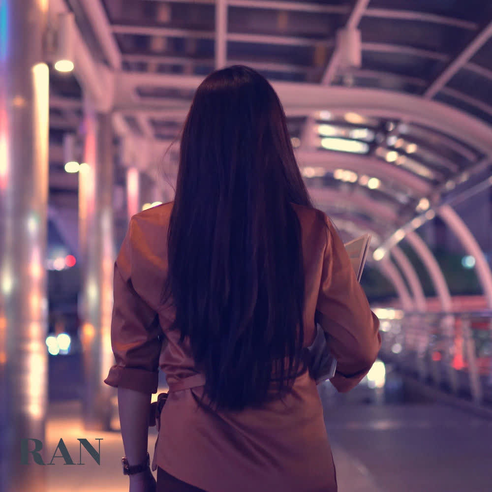 Cover album 혼자 걷는 이 밤 (This night when I walk alone) dari Ran di Matikiri