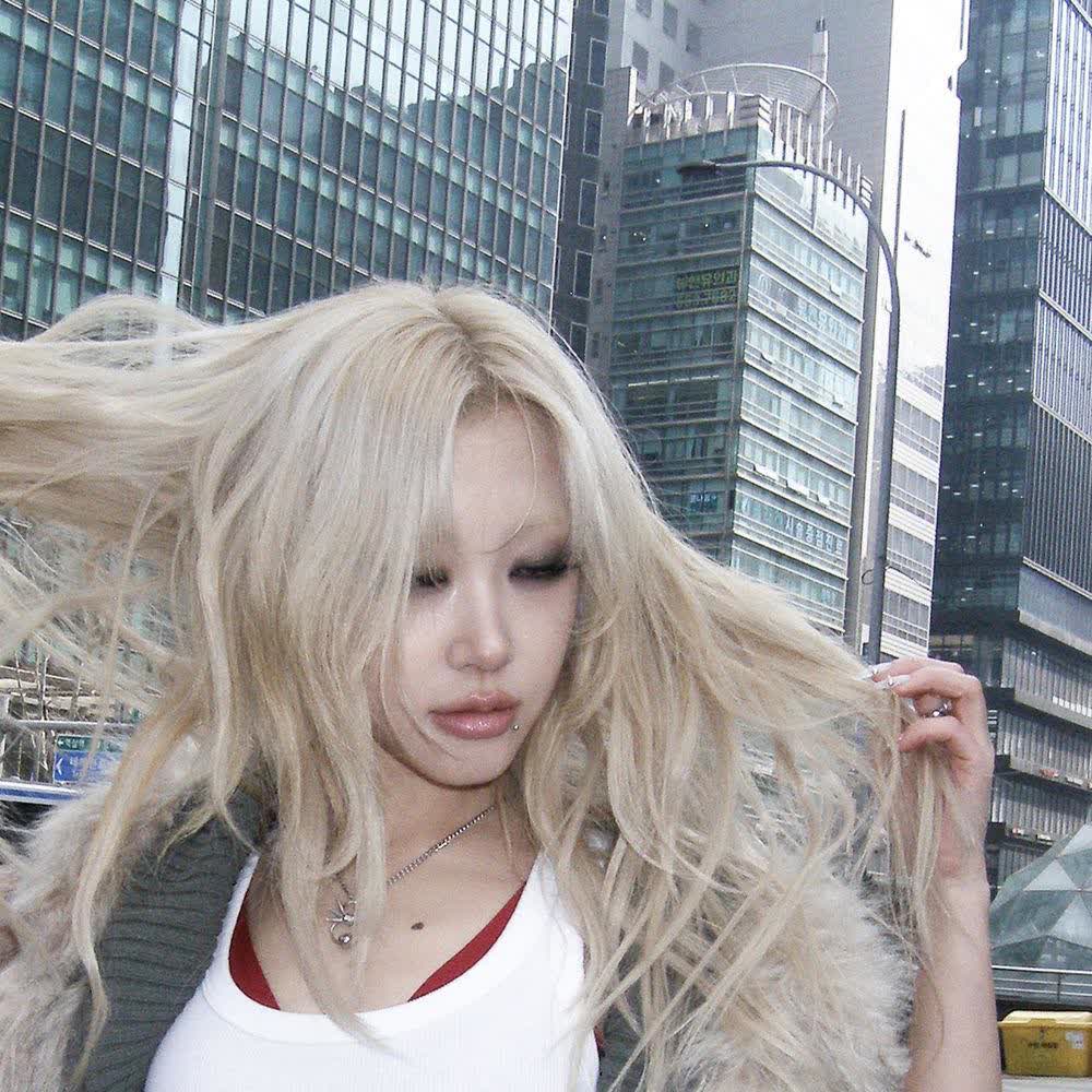 Cover album seriously unserious dari HEYOON di Matikiri